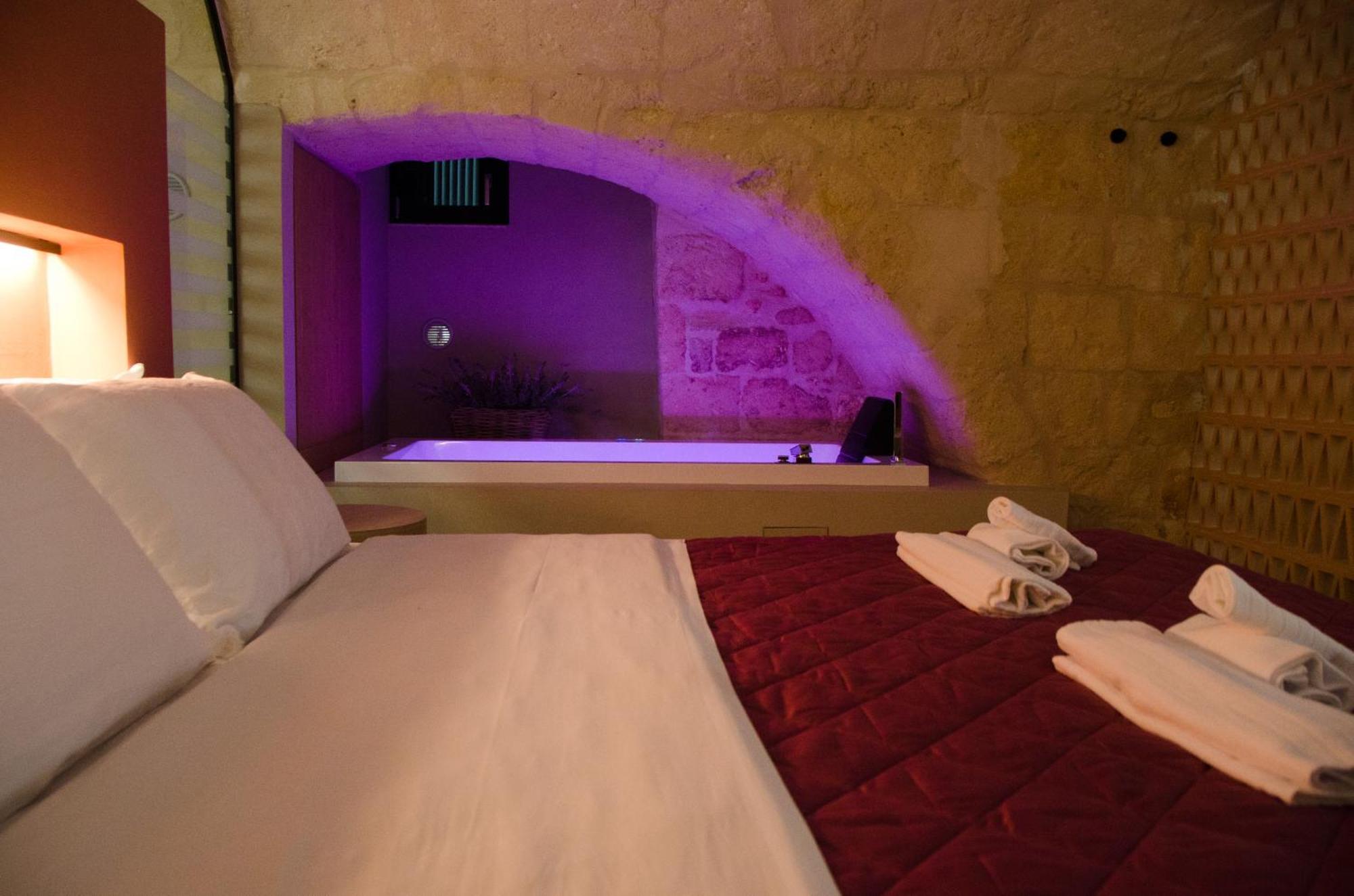 Suite Santa Caterina Монополи Экстерьер фото