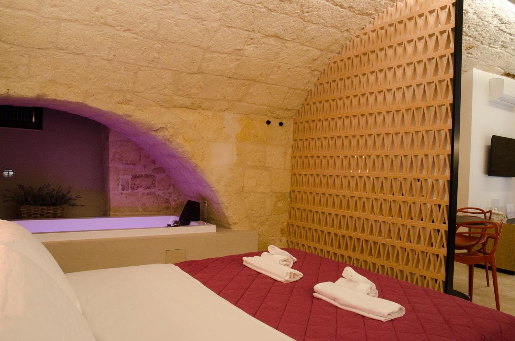 Suite Santa Caterina Монополи Экстерьер фото